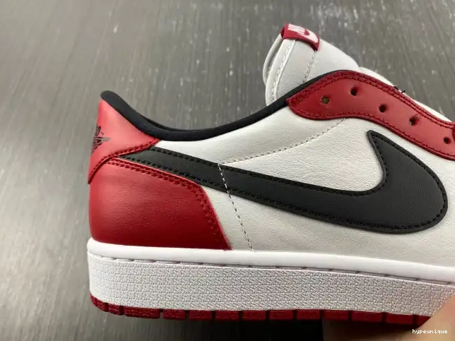 HYPE Chicago Retro Jordan Air Low 705329-600 1 0611